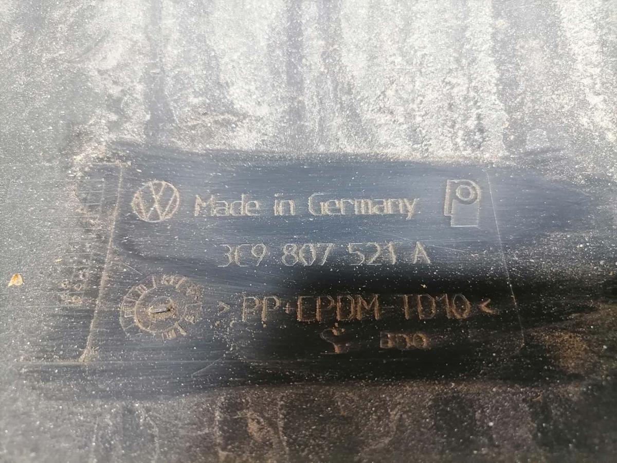 VW Passat 3C original Stoßstange Stossfänger hinten L041 Brillantschwarz Kombi Bj.2010 VW Passat 3C original Stoßstange Stossfänger hinten L041 Brillantschwarz Kombi Bj.2010
